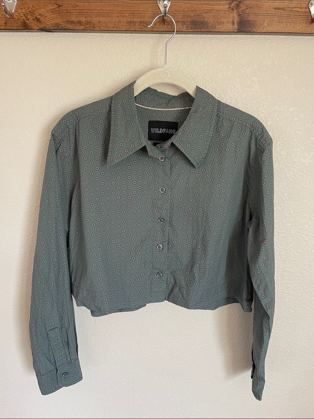 Wildfang Essential Long Sleeve Cropped Button-Up Shirt S Cotton Micro Floral